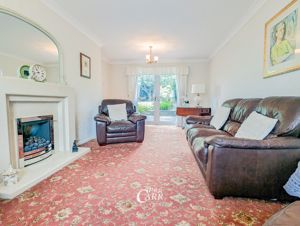 Lounge-Diner- click for photo gallery